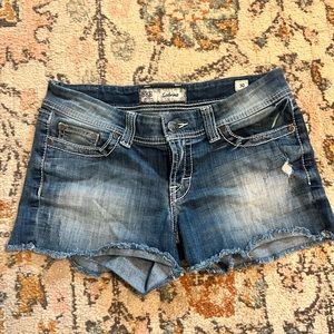 BKE Sabrina Jean shorts Sz 30 Low Rise